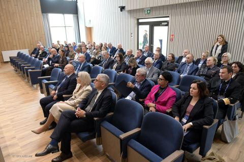 10-16-xiv-konferencja-naukowa-logistyka-morska-log-mare-2025-006_54859330993_o.jpg