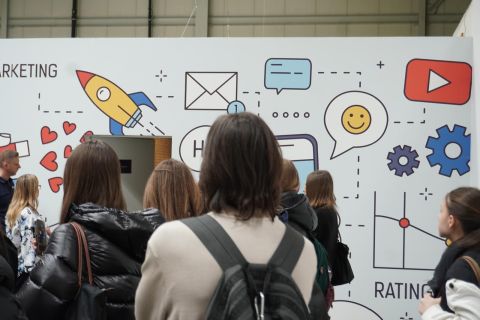 Galeria: Zajęcia dla Technikum Ekonomicznego nr 8 w Warszawie, obraz 9 z 9