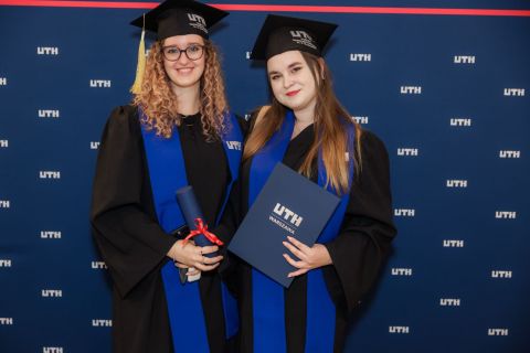 2025-07-25_uth_graduacja-448.jpg