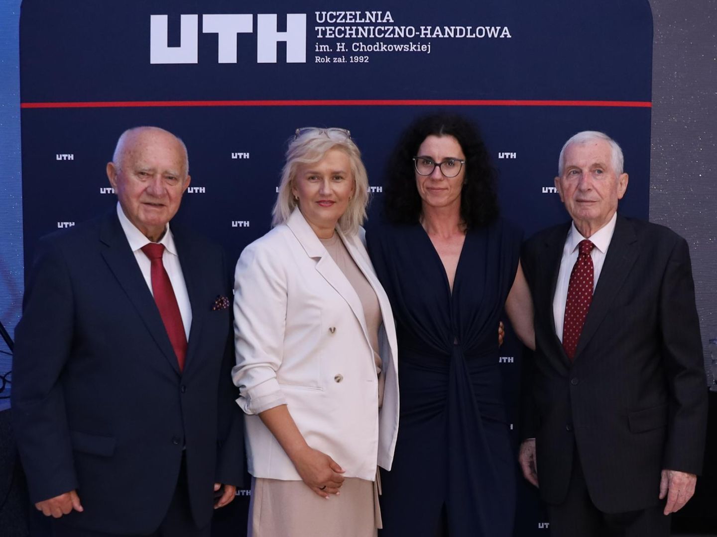 Galeria: Uroczystość zakończenia studiów w Wydziale Zamiejscowym w Płońsku 2026, obraz 30 z 57