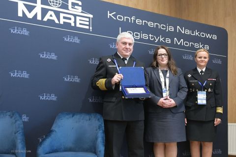 10-16-xiv-konferencja-naukowa-logistyka-morska-log-mare-2025-005_54858220007_o.jpg