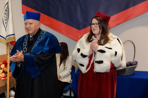 2025-07-25_uth_graduacja-437.jpg