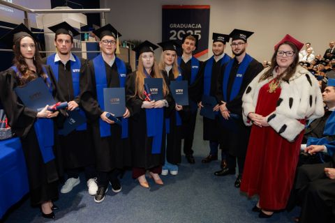 2025-07-25_uth_graduacja-255.jpg