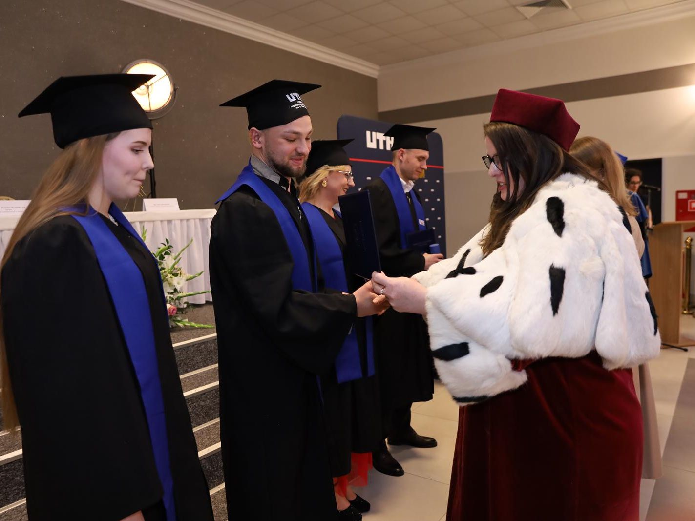Galeria: Uroczystość zakończenia studiów w Wydziale Zamiejscowym w Płońsku 2026, obraz 16 z 57