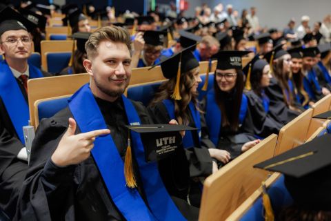 2025-07-25_uth_graduacja-11.jpg