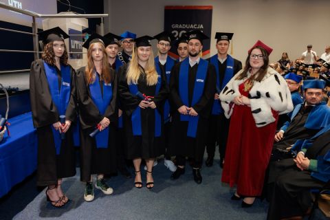 2025-07-25_uth_graduacja-321.jpg