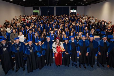 2025-07-25_uth_graduacja-445.jpg