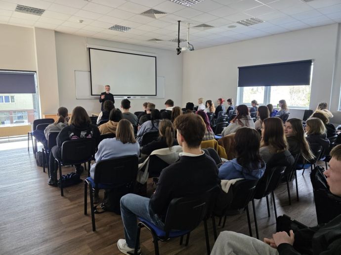 Galeria: Tu dzieje się nauka – praktyczne oblicze studiów, obraz 5 z 6
