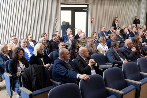 10-16-xiv-konferencja-naukowa-logistyka-morska-log-mare-2025-002_54859382160_o.jpg