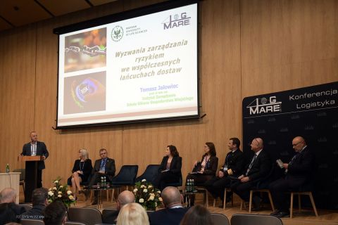10-16-xiv-konferencja-naukowa-logistyka-morska-log-mare-2025-010_54859382300_o.jpg