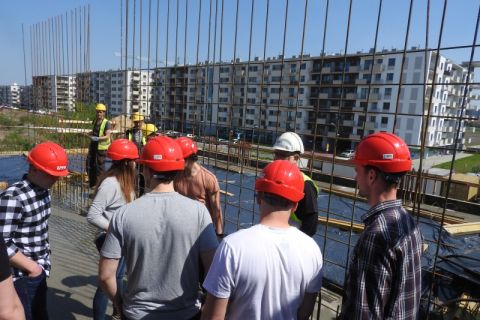 Studia budowlane - Zajęcia praktyczne na budowie osiedla Robyg Young City 2 w Warszawie