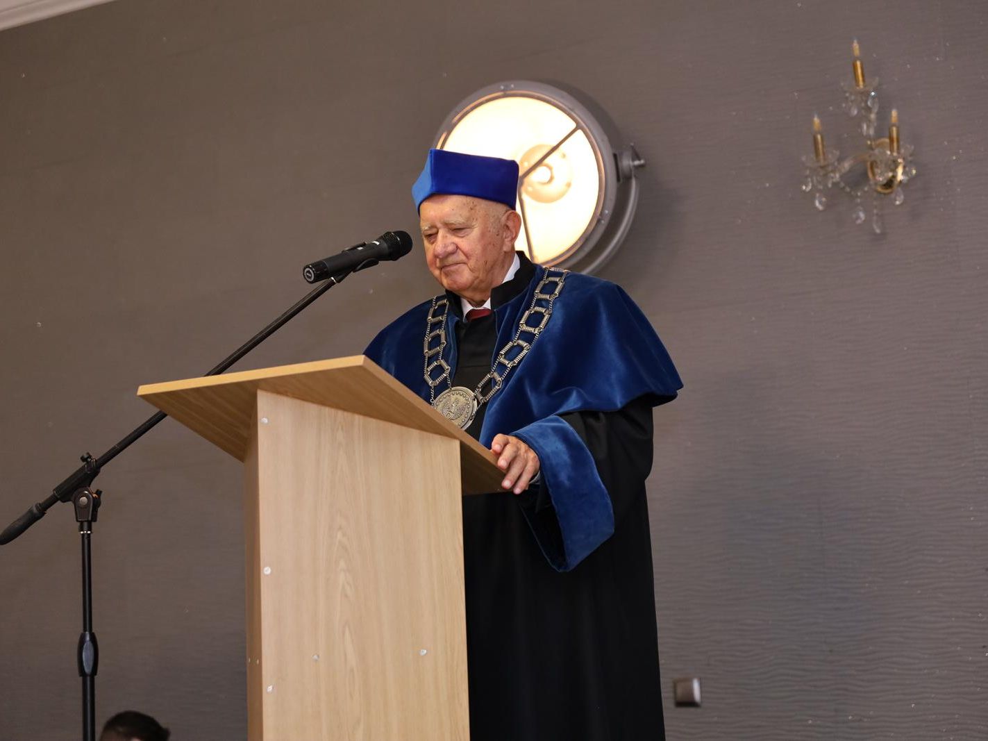 Galeria: Uroczystość zakończenia studiów w Wydziale Zamiejscowym w Płońsku 2026, obraz 56 z 57