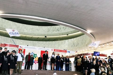 ukr9b.jpg
