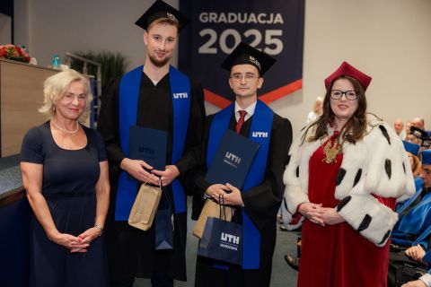 2025-07-25_uth_graduacja-111.jpg