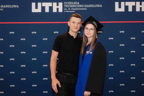 2025-07-25_uth_graduacja-468.jpg