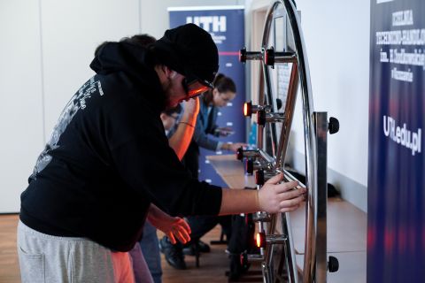 Galeria: Zdjęcia z Dnia Otwartego Wydziału Zarządzania i Logistyki UTH, obraz 32 z 42