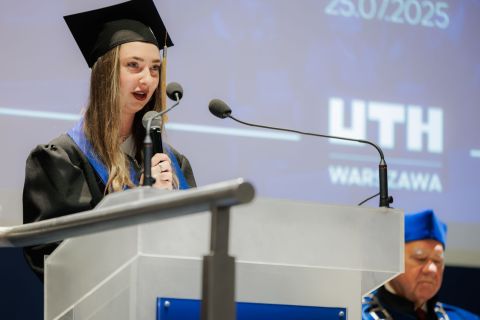 2025-07-25_uth_graduacja-620.jpg