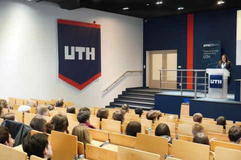 Galeria: Zajęcia dla Technikum Ekonomicznego nr 8 w Warszawie, obraz 3 z 9