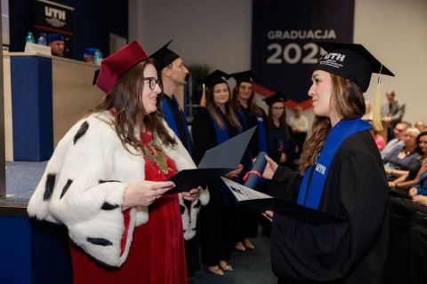 2025-07-25_uth_graduacja-237.jpg