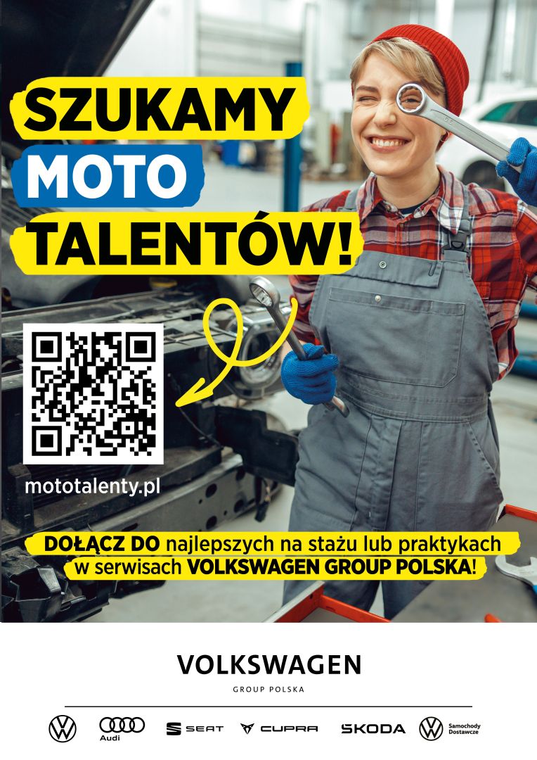 Uśmiechnięta mechanik trzyma klucz, promując program stażowy dla młodych talentów w Volkswagen Group Polska.